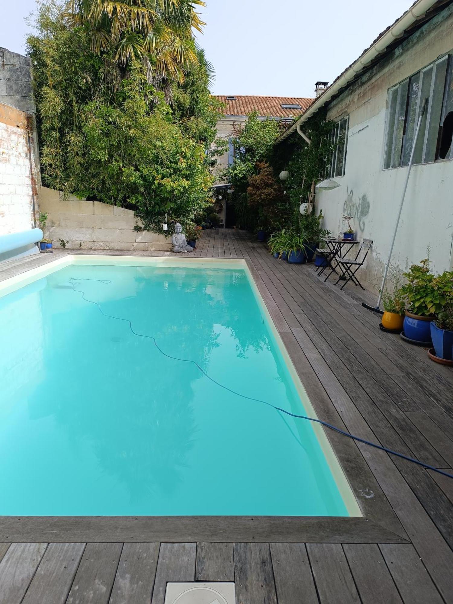 Buky Palace Pons Ngoại thất bức ảnh