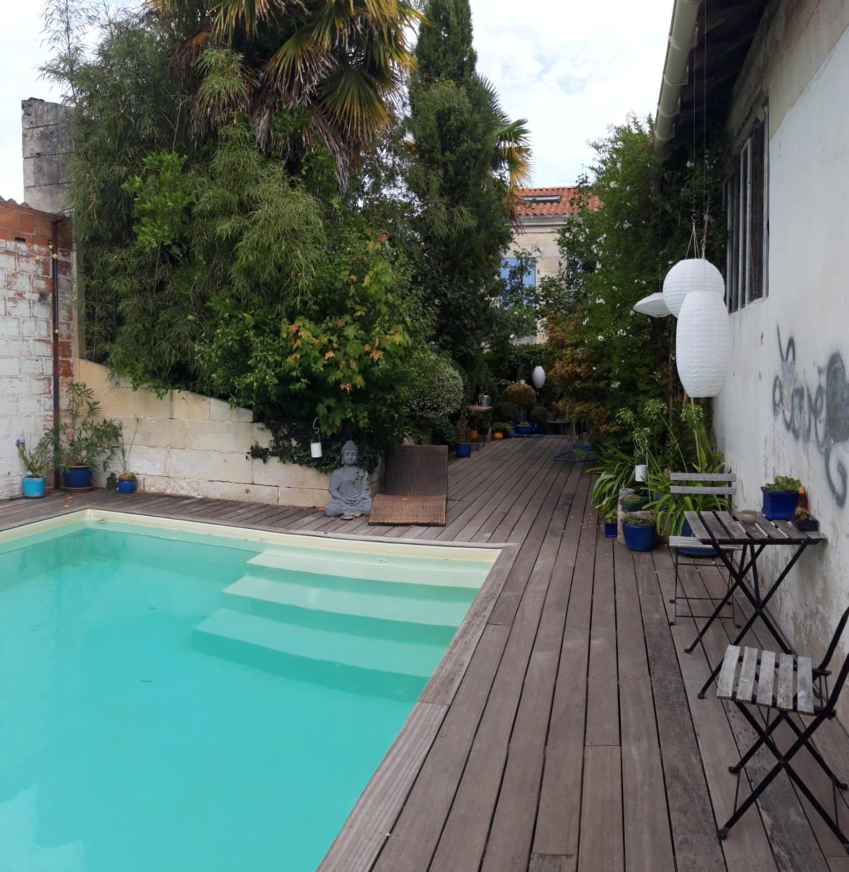 Buky Palace Pons Ngoại thất bức ảnh