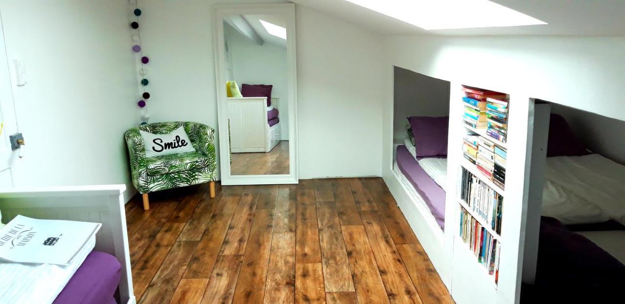 Buky Palace Pons Ngoại thất bức ảnh